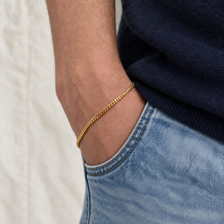 Curb Bracelet Slim Gold
