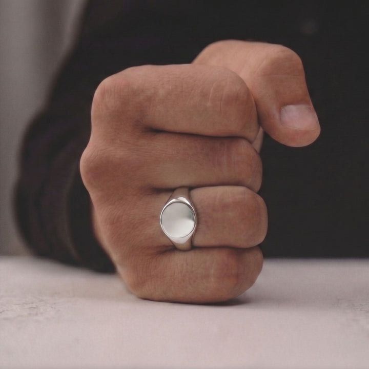 Ellery Signet Ring