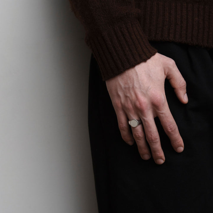 Ellery Signet Ring